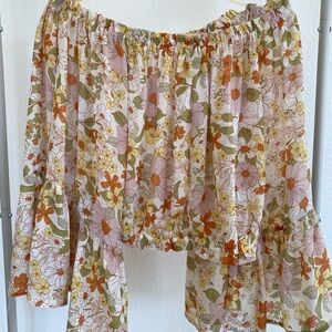 Off the shoulder floral blouse Size L